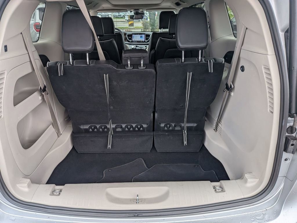 Used 2024 Chrysler Pacifica Limited image 23