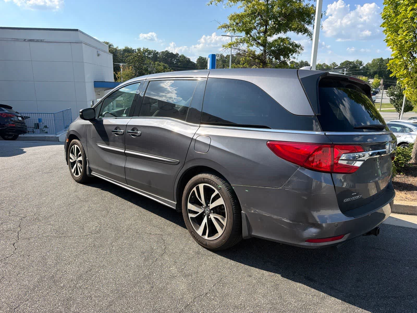 Used 2019 Honda Odyssey Elite image 6