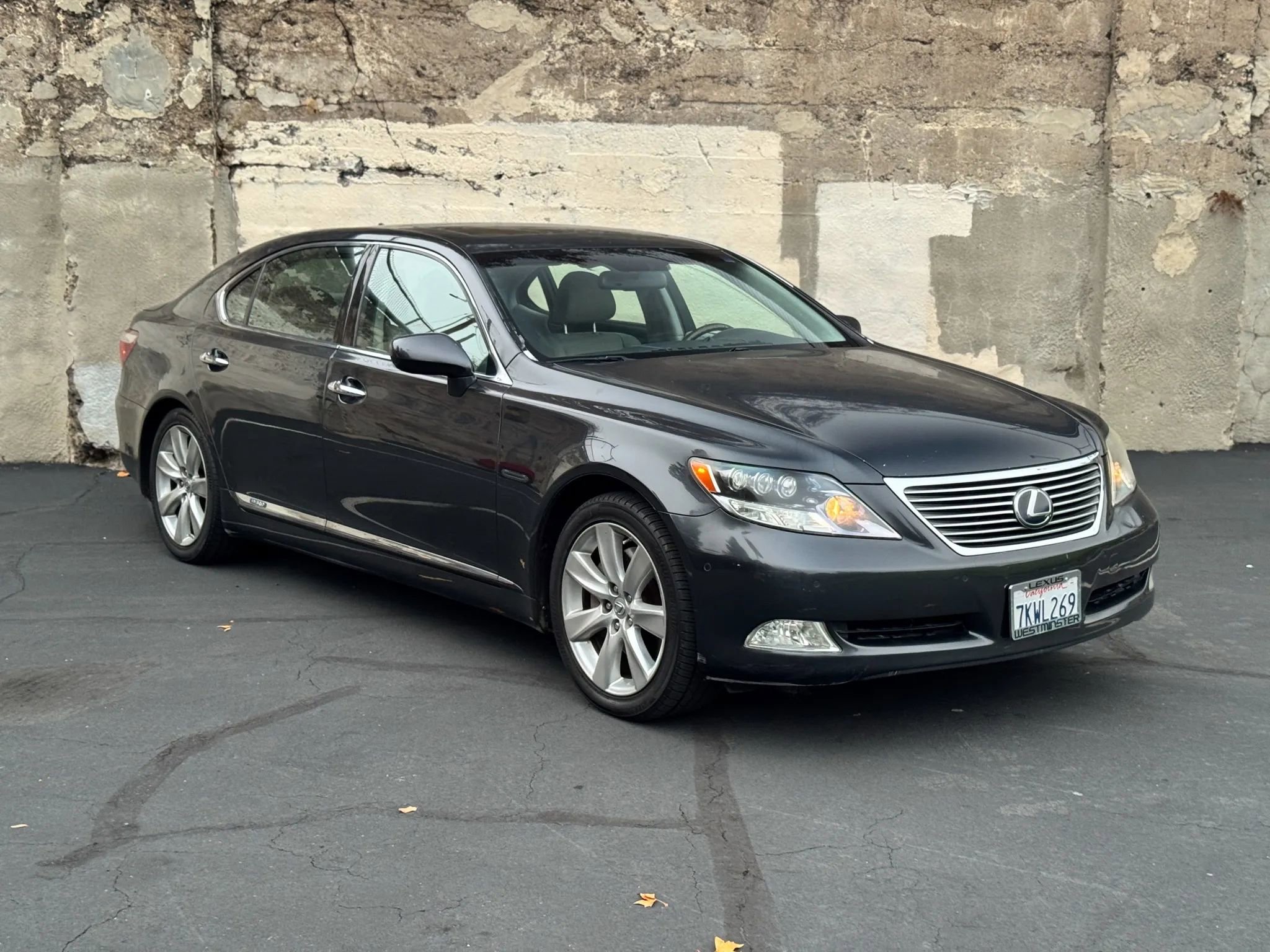 Used 2008 Lexus LS 600h L image 2