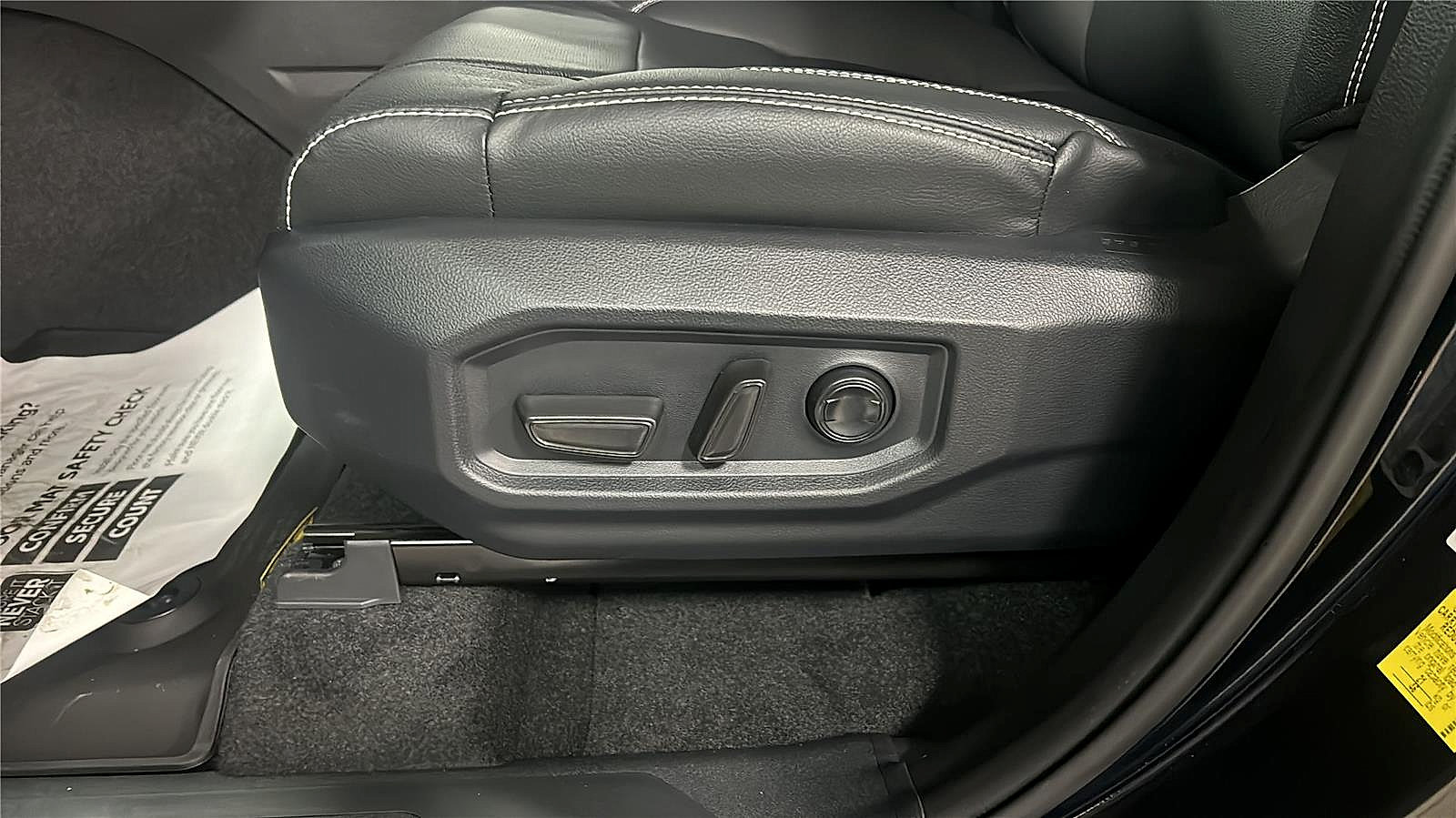 New 2026 Toyota Tundra Limited AWD/4WD image 19