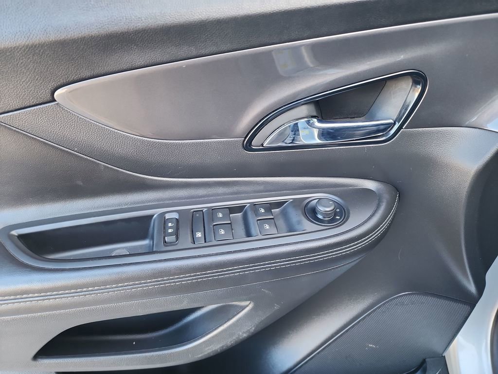 Used 2022 Buick Encore Preferred w/ Safety Package image 13