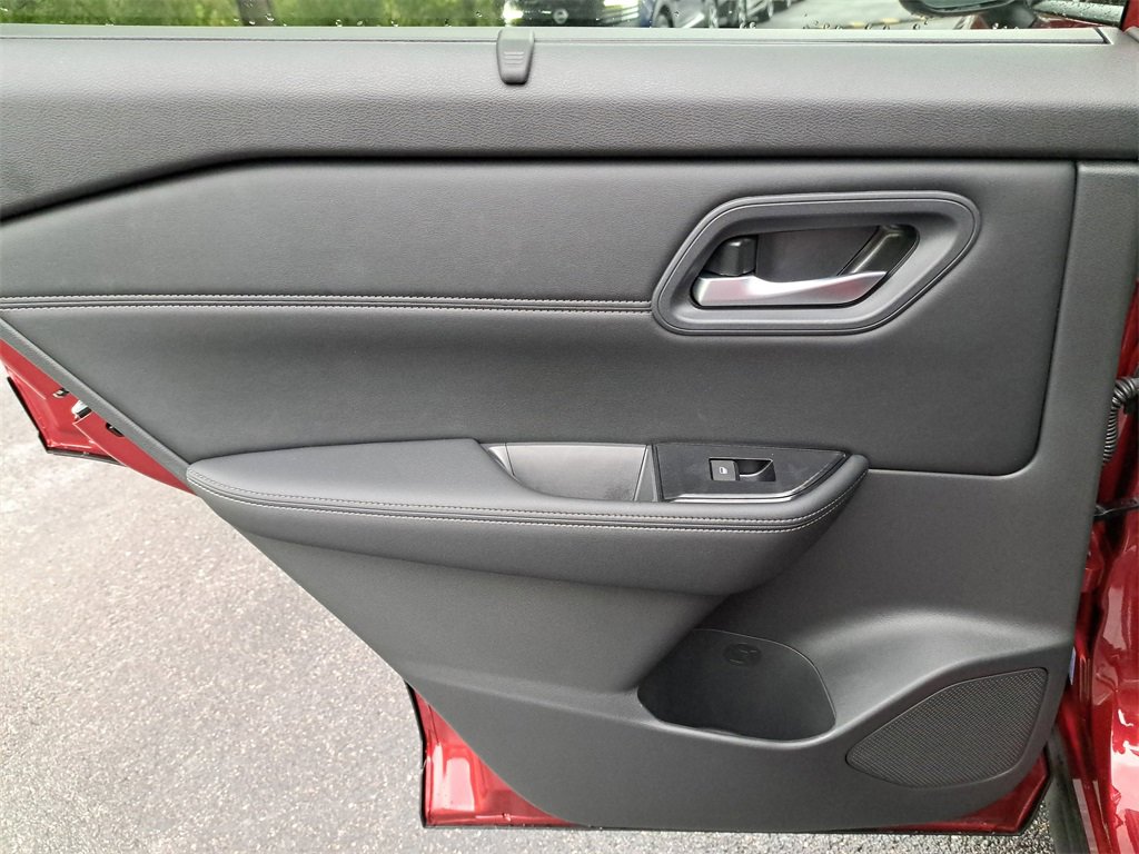 New 2026 Nissan Rogue SV image 14