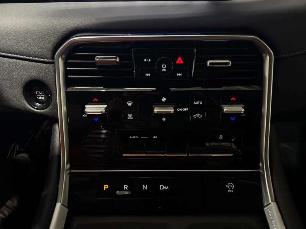 Certified 2026 Nissan Armada SV AWD/4WD image 18