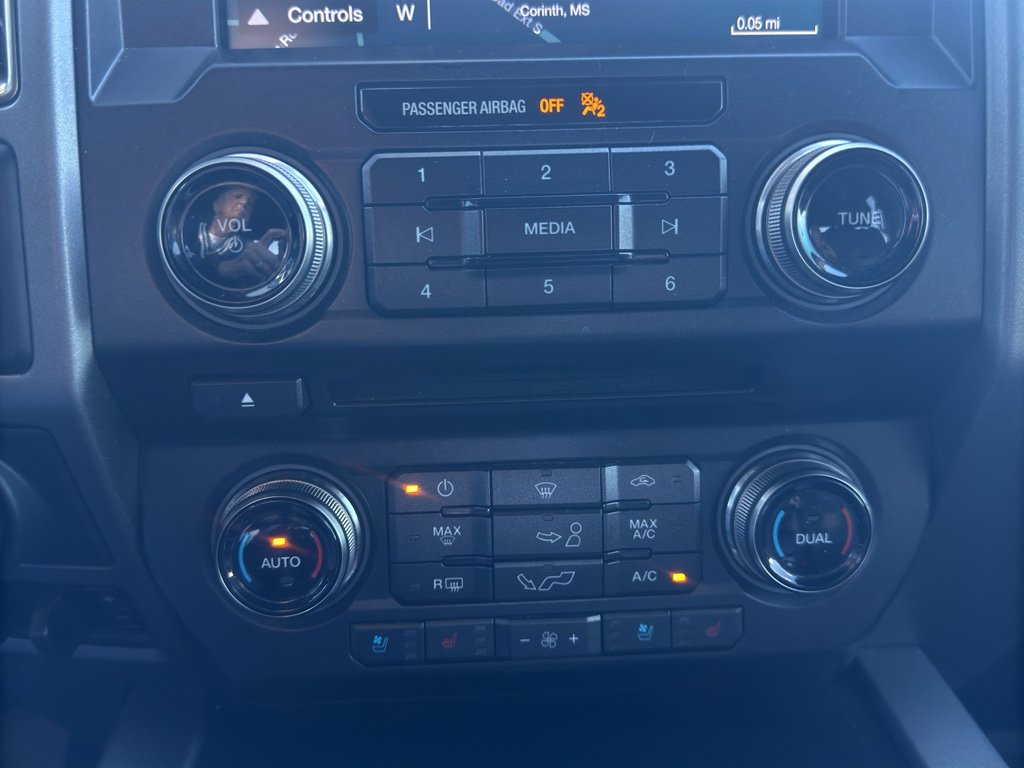 Used 2018 Ford F150 Raptor w/ Equipment Group 802A Luxury AWD/4WD image 18
