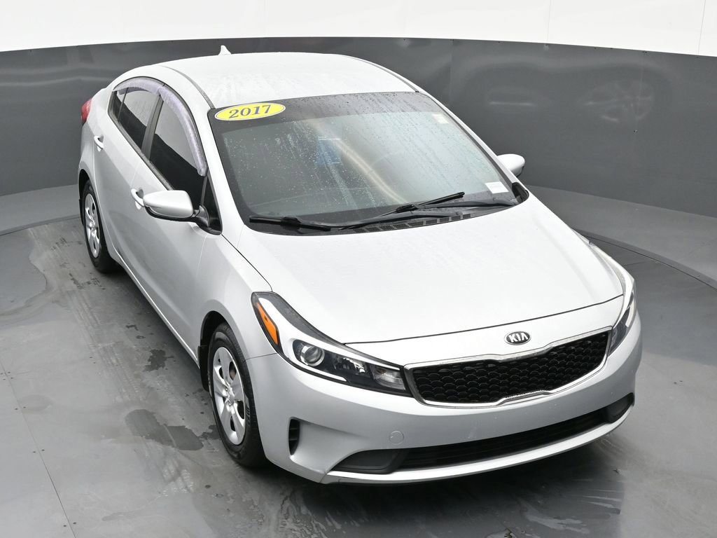 Used 2017 Kia Forte LX image 36
