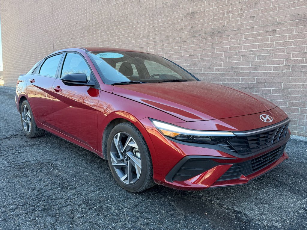 Used 2025 Hyundai Elantra Blue image 7