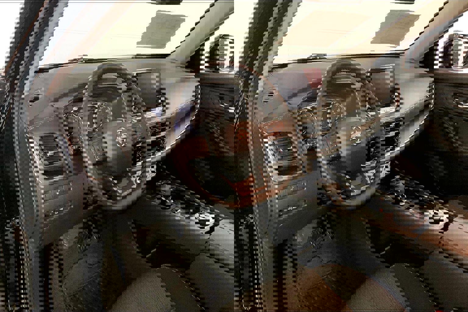 Used 2025 Nissan Rogue SV image 14