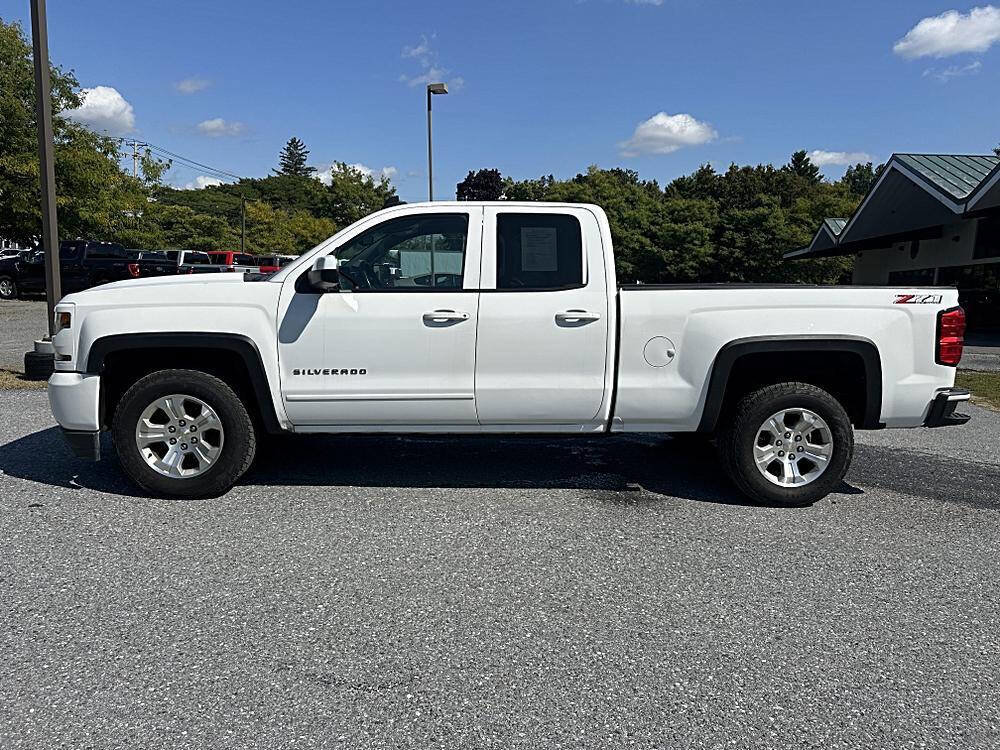 Used 2018 Chevrolet Silverado 1500 LT w/ All Star Edition image 2