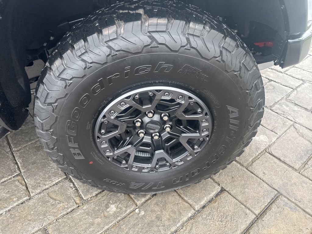 Used 2025 Ford F150 Raptor w/ Equipment Group 803A Raptor R AWD/4WD image 5