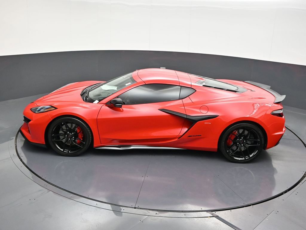 Used 2026 Chevrolet Corvette Z06 w/ Stealth Interior Trim Package image 16