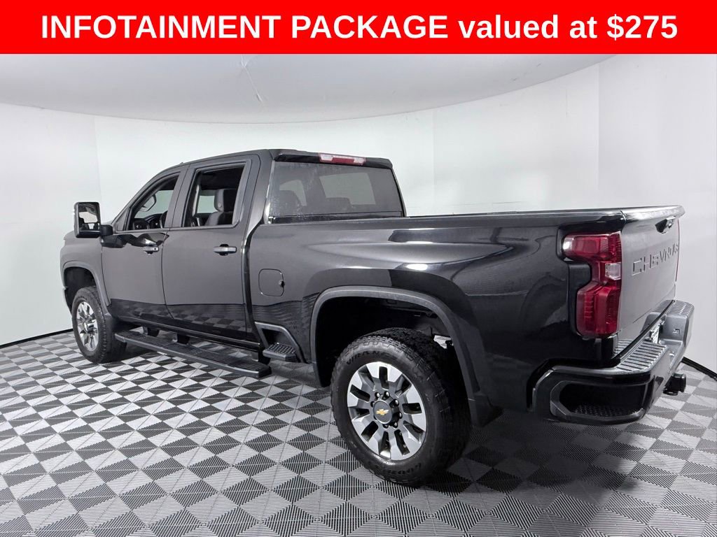 Used 2022 Chevrolet Silverado 2500 Custom w/ Custom Convenience Package image 5