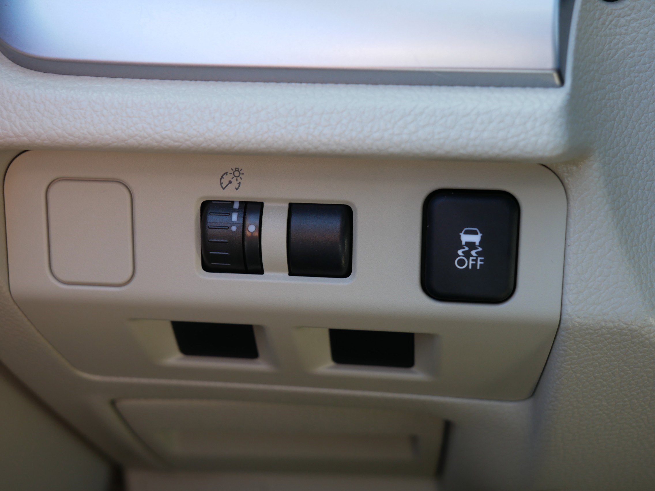 Used 2013 Subaru Crosstrek 2.0i Limited w/ Popular Pkg 2 image 26