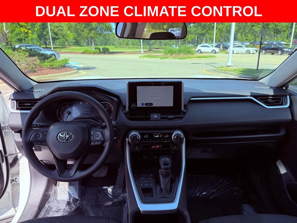 Used 2025 Toyota RAV4 XLE AWD/4WD image 8