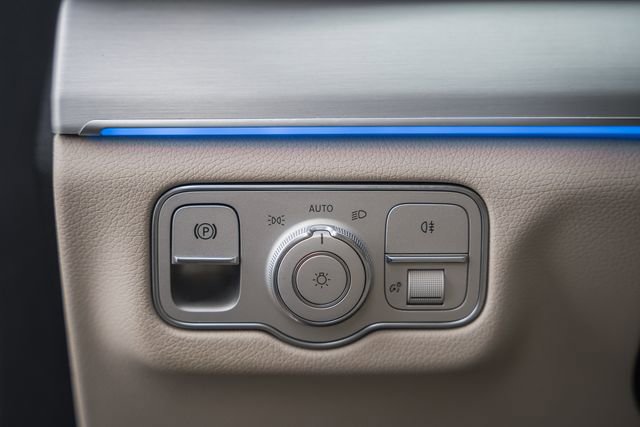 Used 2024 Mercedes-Benz GLS 450 4MATIC image 43