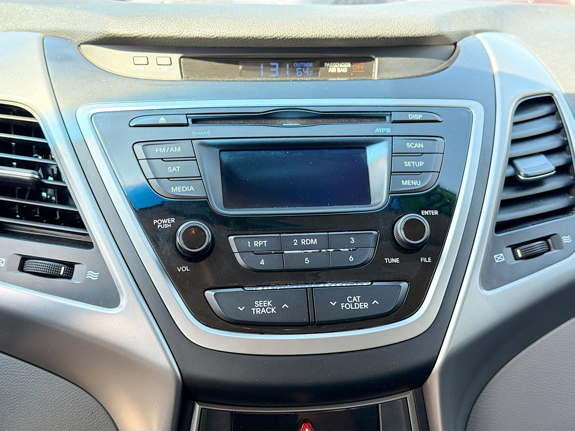 Used 2016 Hyundai Elantra SE image 24