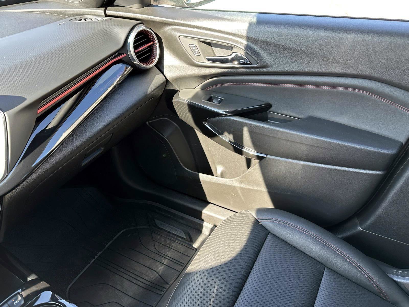 Certified 2024 Chevrolet Trax RS w/ Driver Confidence Package image 26