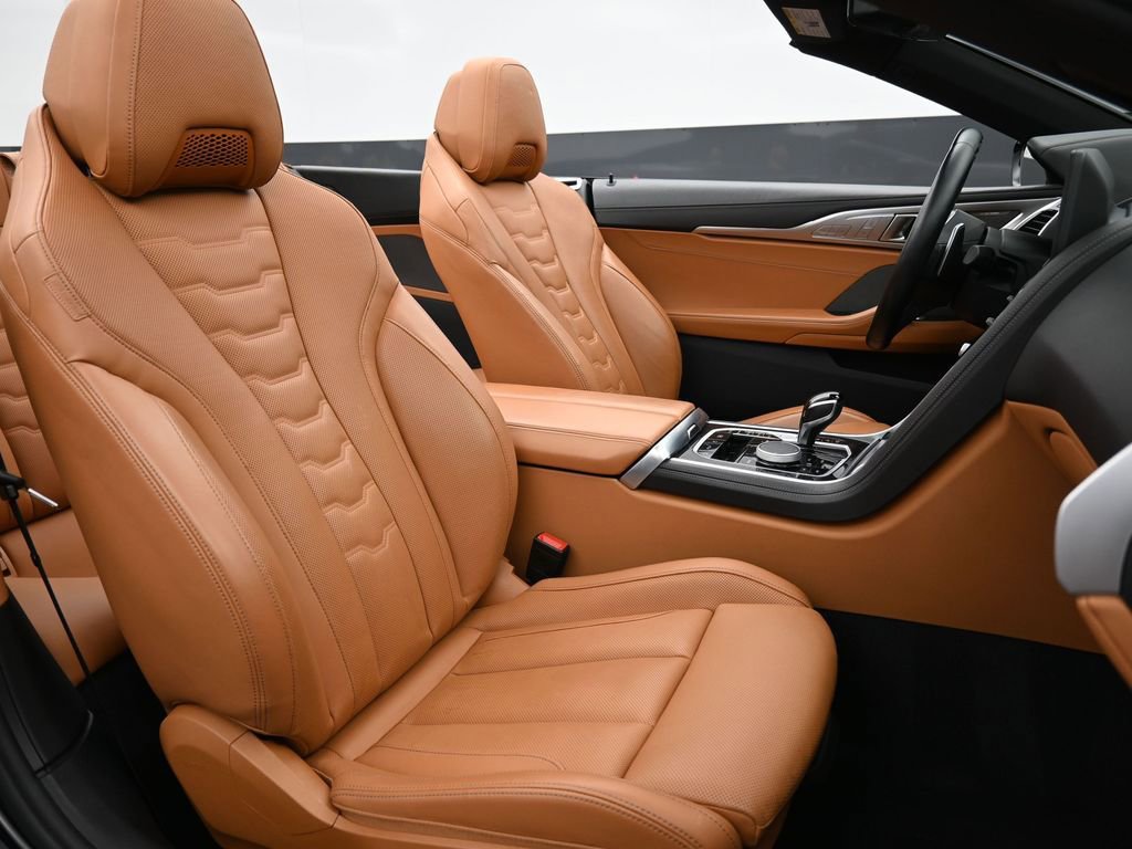Used 2023 BMW 840i xDrive Convertible image 27