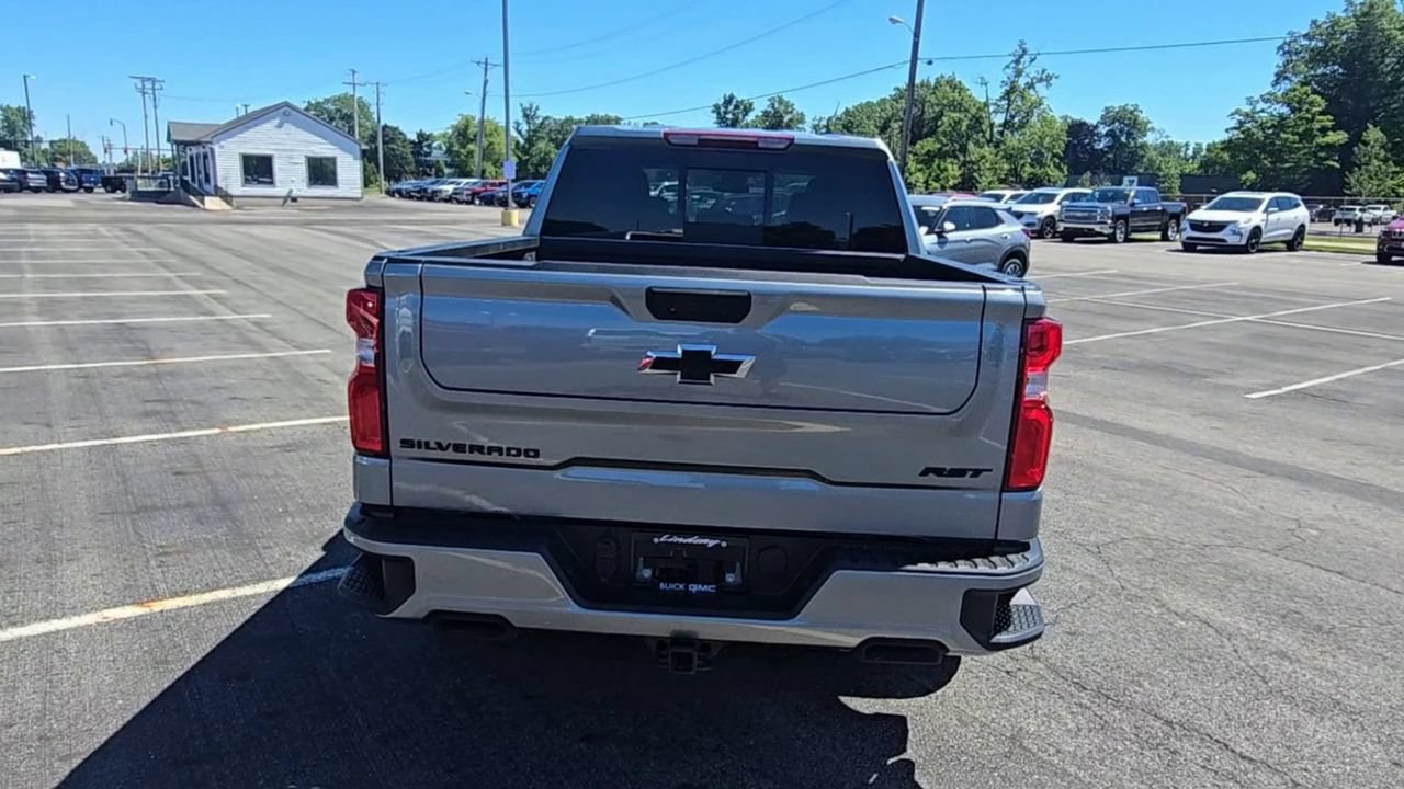 Certified 2025 Chevrolet Silverado 1500 RST w/ Redline Edition AWD/4WD image 8