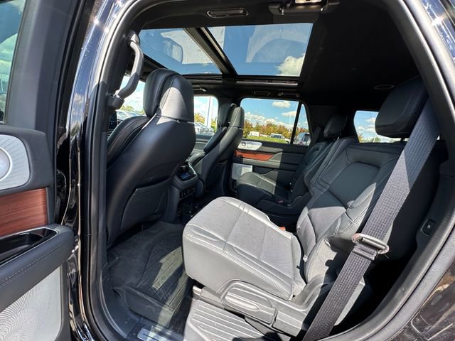 Used 2022 Lincoln Navigator Reserve w/ Equipment Group 201A image 22