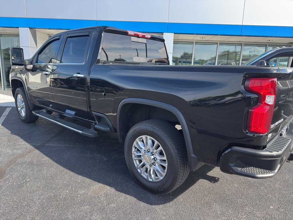 Used 2023 Chevrolet Silverado 3500 High Country AWD/4WD image 7