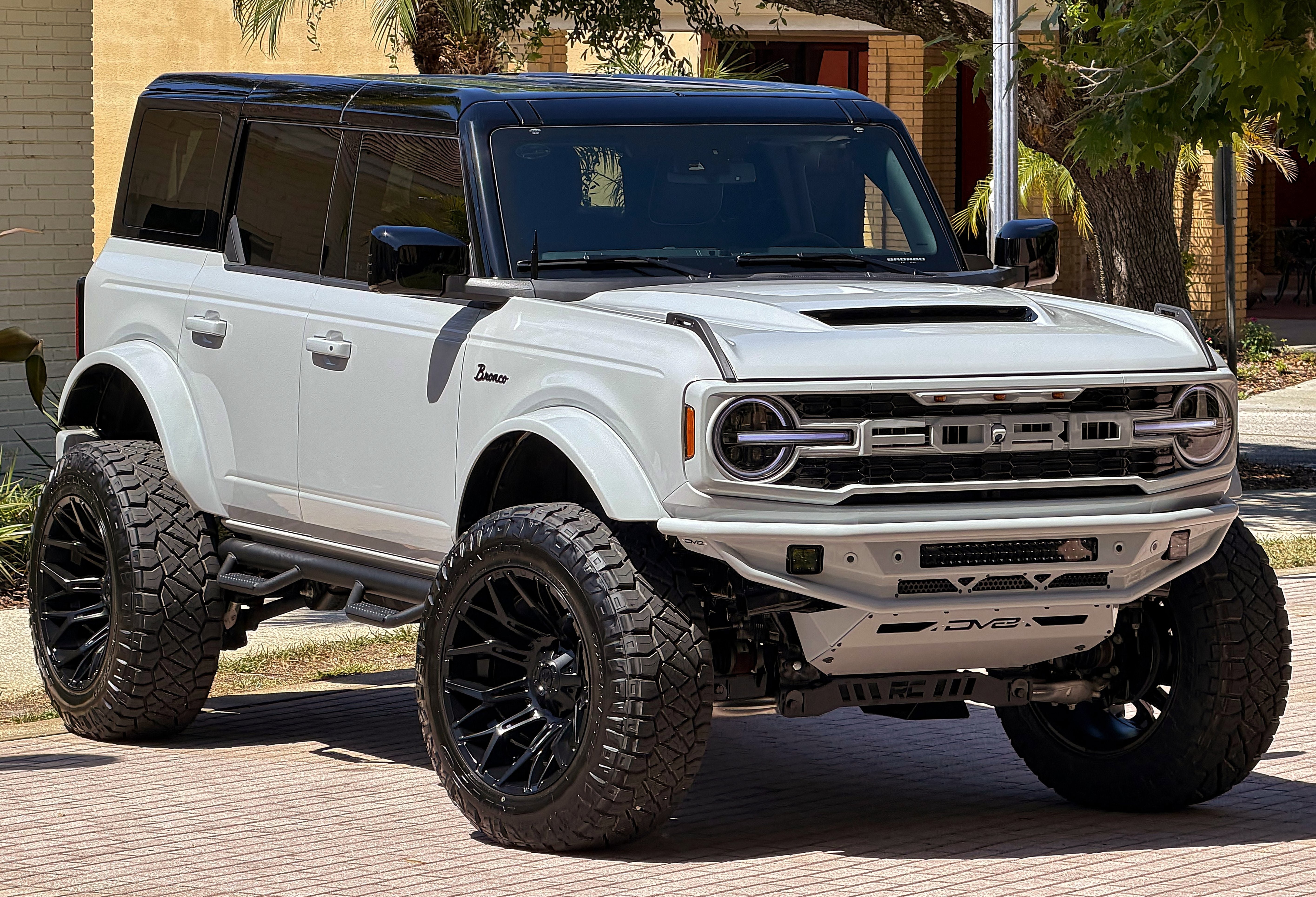 Used 2026 Ford Bronco Outer Banks AWD/4WD image 3