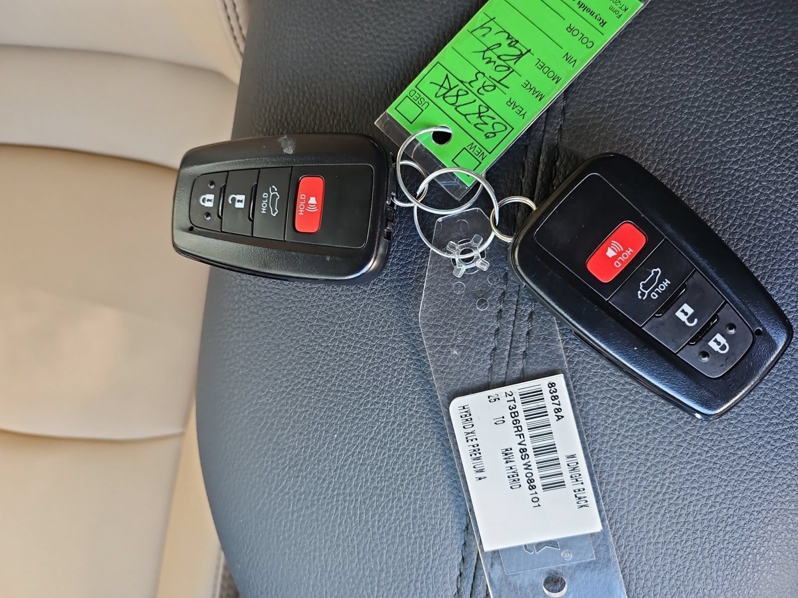 Used 2025 Toyota RAV4 XLE Premium w/ Weather Package AWD/4WD image 21