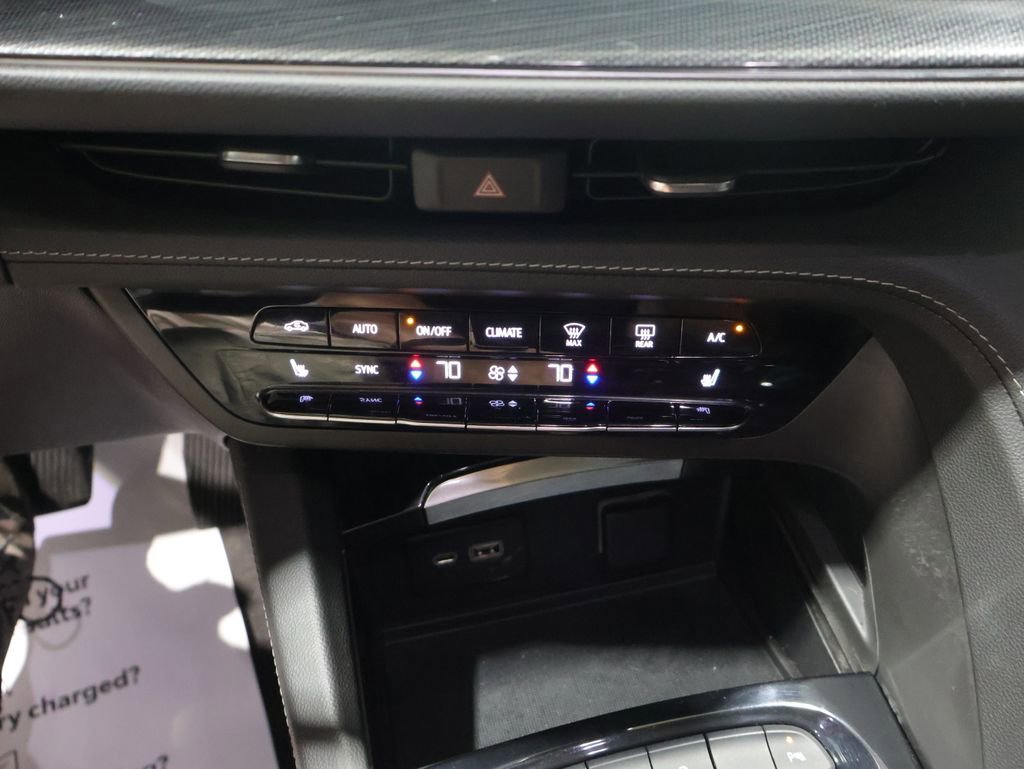Used 2023 Buick Envision Preferred AWD/4WD image 28