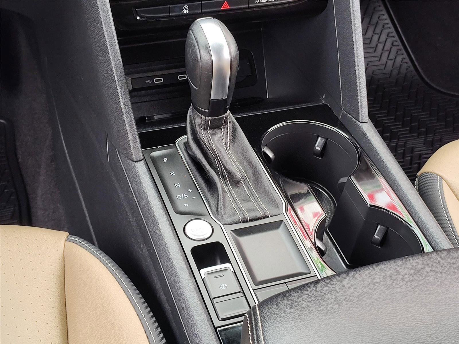 Used 2022 Volkswagen Atlas Cross Sport SE image 20