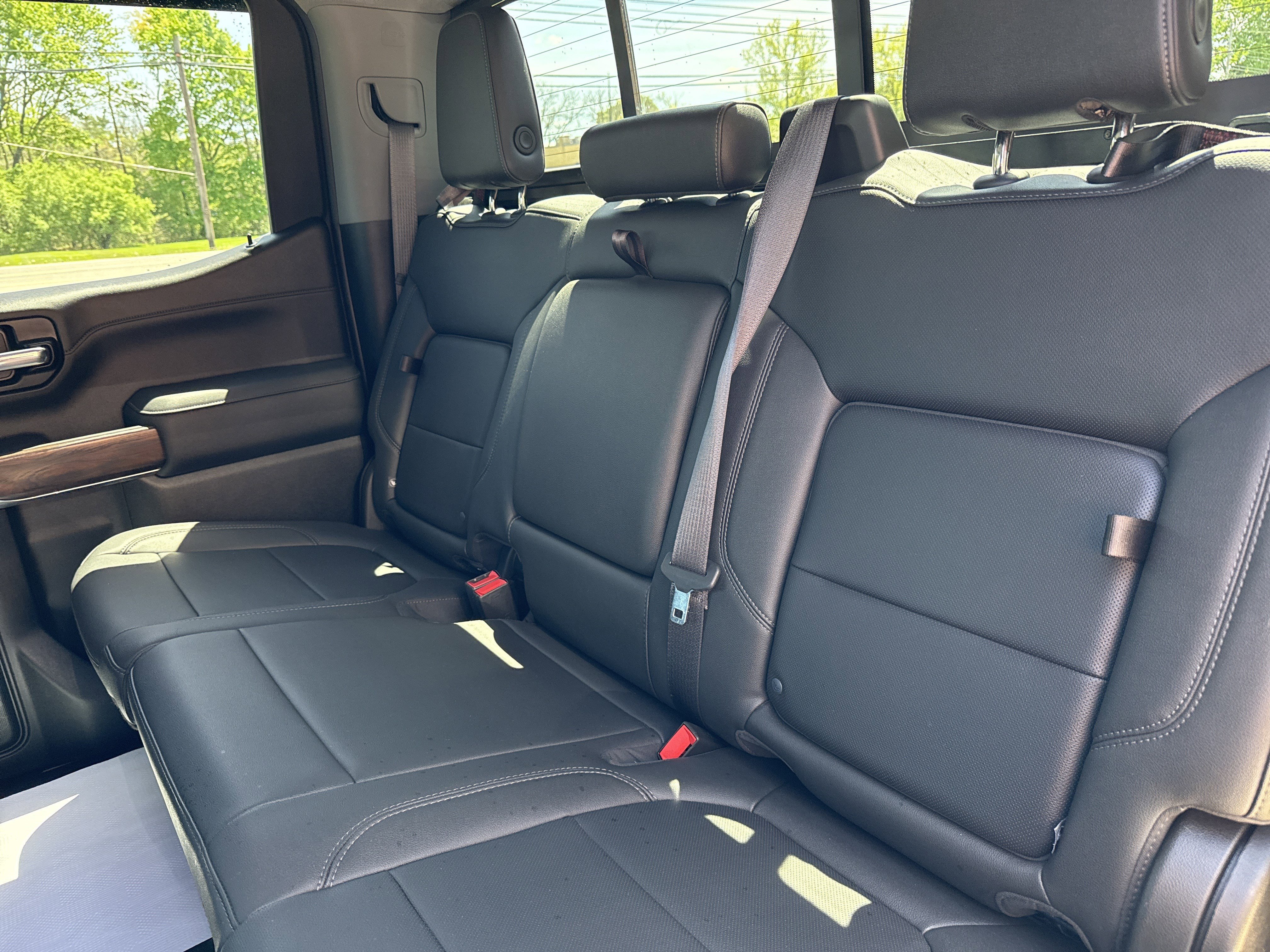 Used 2022 GMC Sierra 1500 SLT w/ SLT Premium Plus Package AWD/4WD image 13