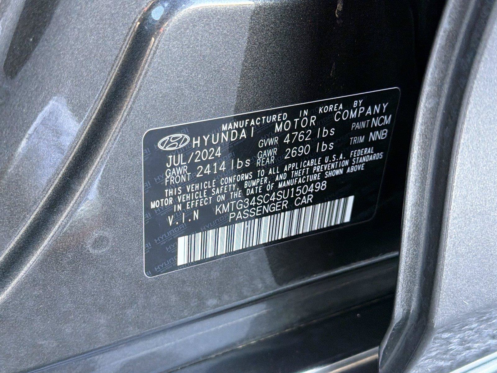Used 2025 Genesis G70 2.5T RWD image 33