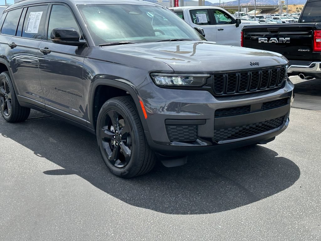 Certified 2023 Jeep Grand Cherokee L Laredo AWD/4WD image 12