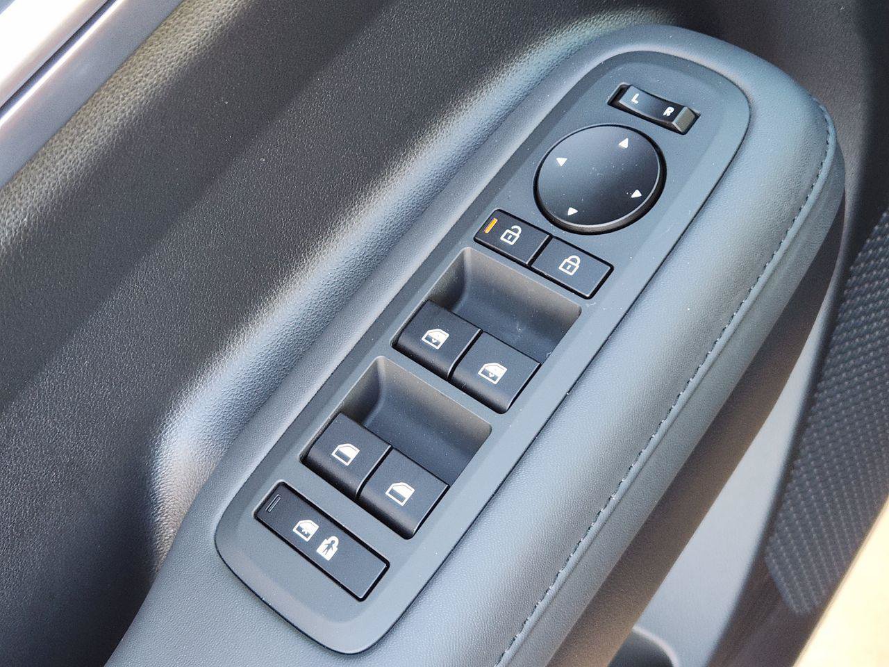 New 2026 Hyundai Santa Fe SEL FWD image 22