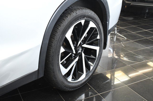 Used 2024 Mitsubishi Outlander SE AWD/4WD image 39