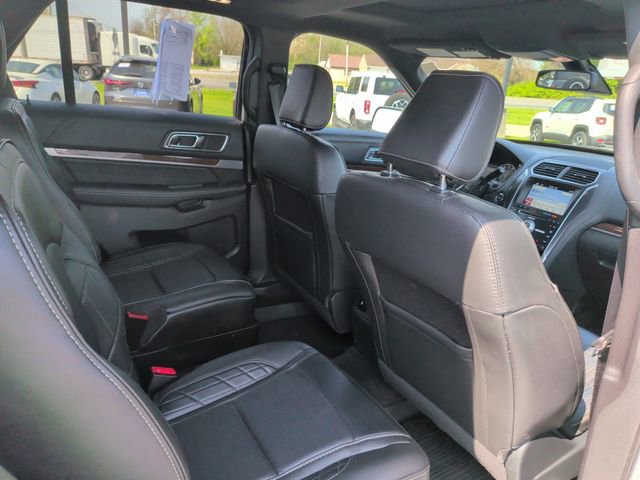 Used 2018 Ford Explorer Platinum AWD/4WD image 17