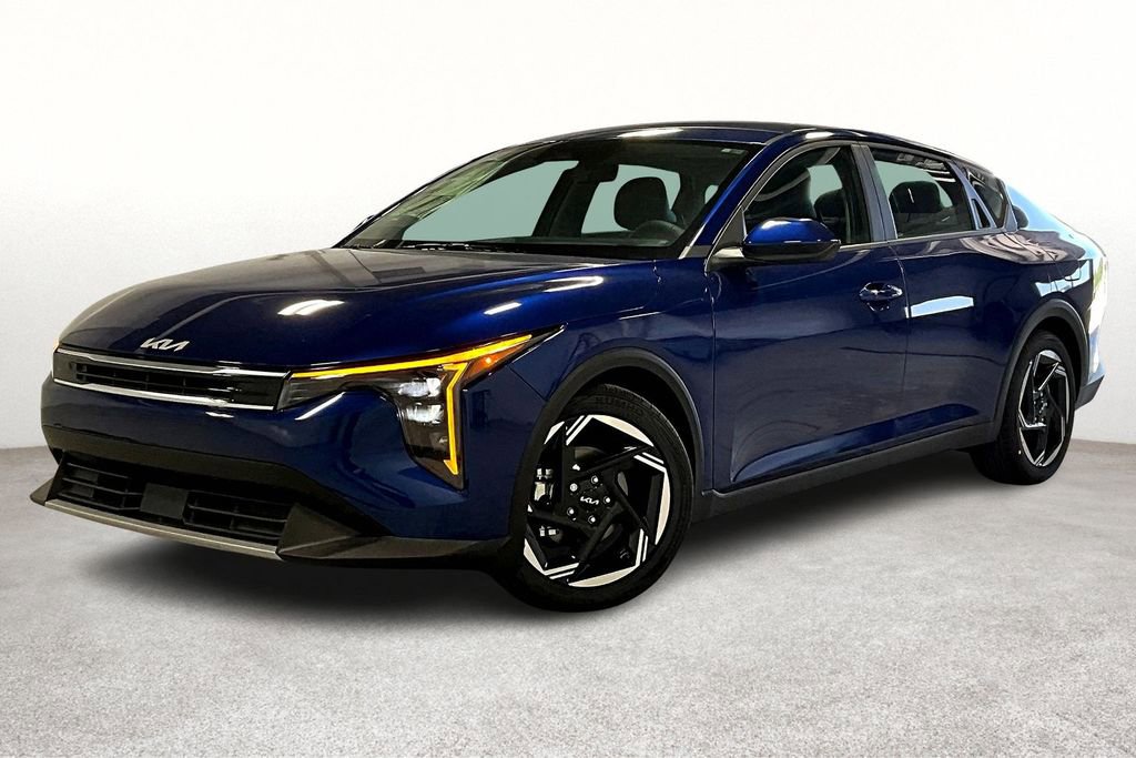Used 2025 Kia K4 EX image 2