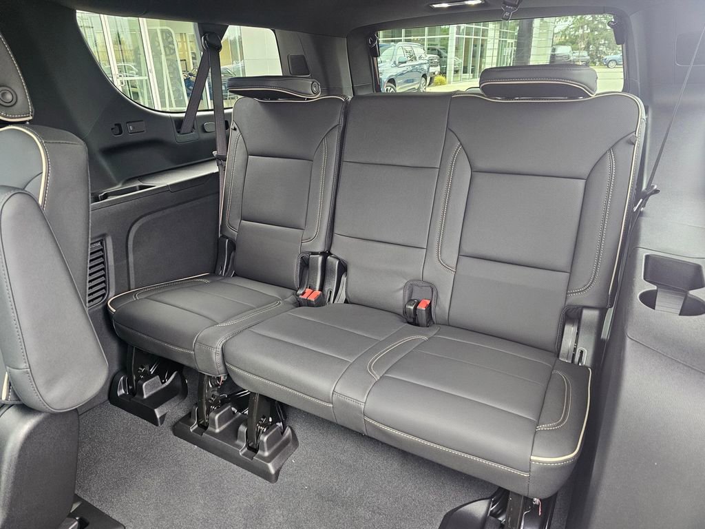 New 2026 Chevrolet Suburban Premier image 18