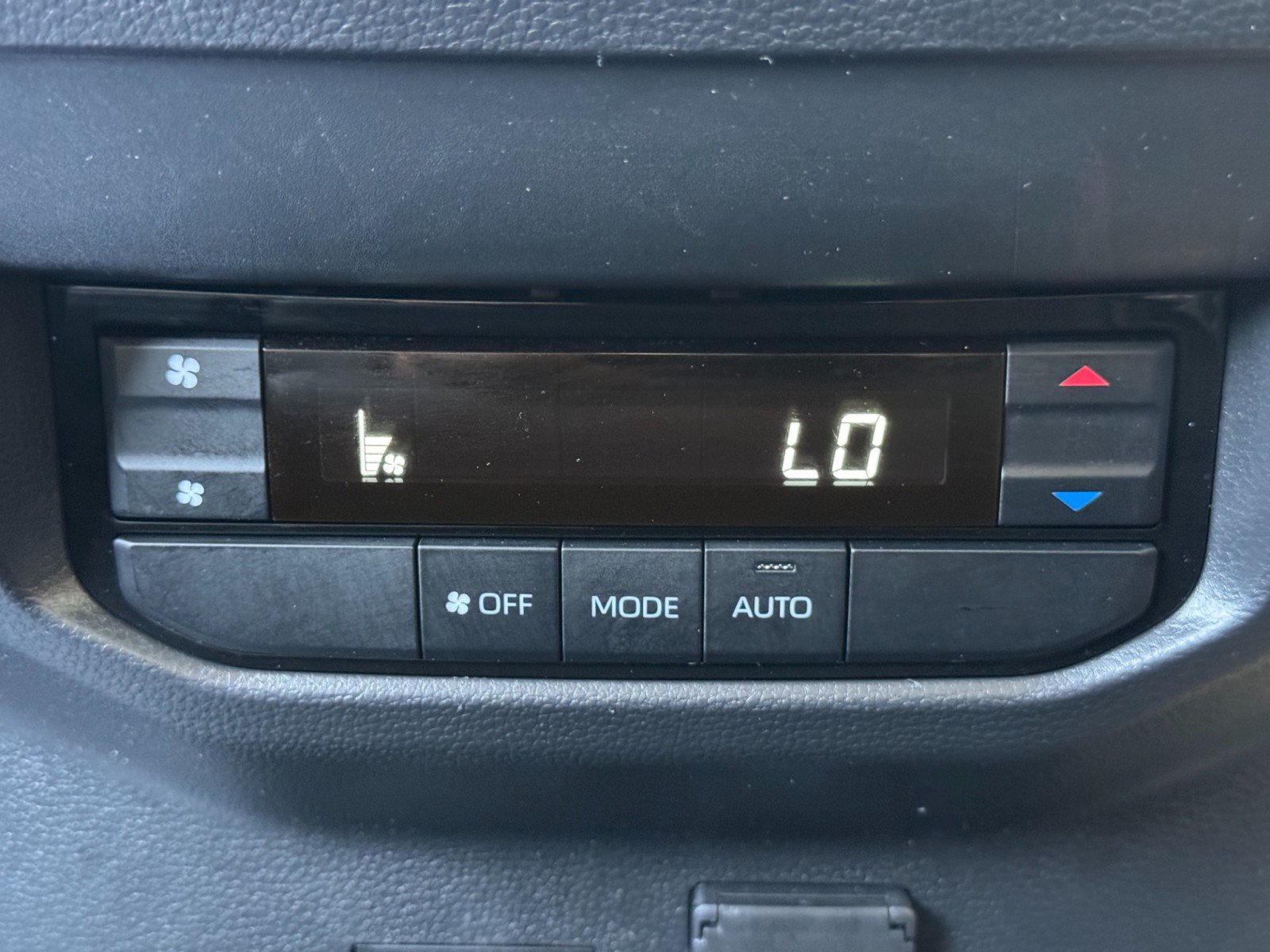 Used 2024 Toyota Sequoia Limited AWD/4WD image 36