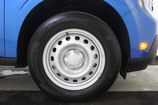 Used 2025 Ford Maverick XL w/ Equipment Group 102A AWD/4WD image 26