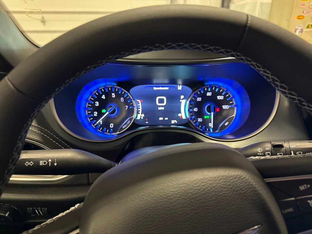 New 2026 Chrysler Pacifica Limited image 15