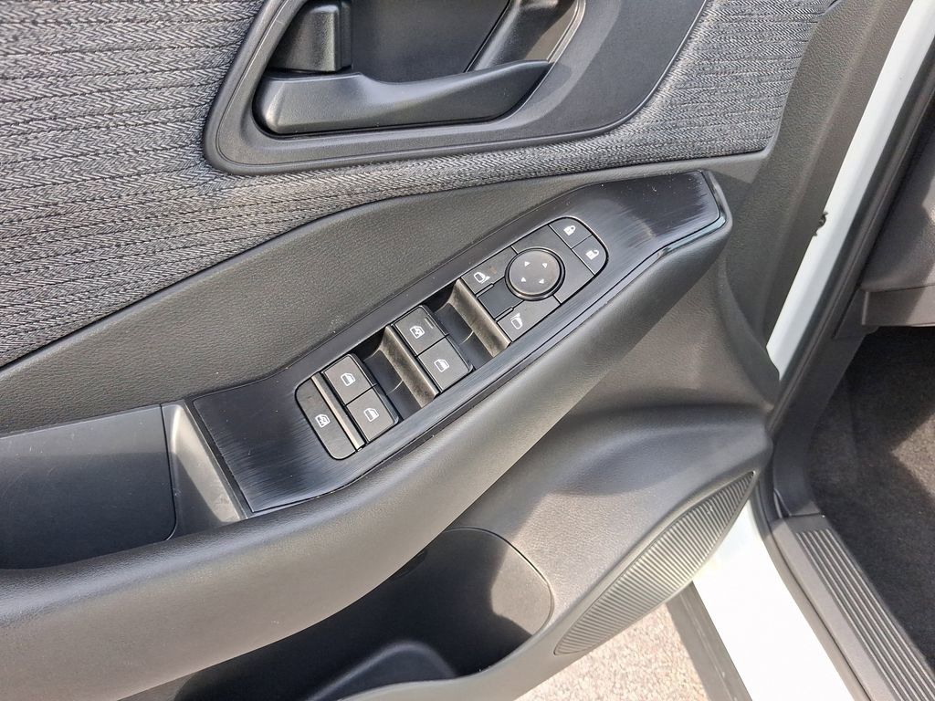 Certified 2023 Nissan Rogue S image 15