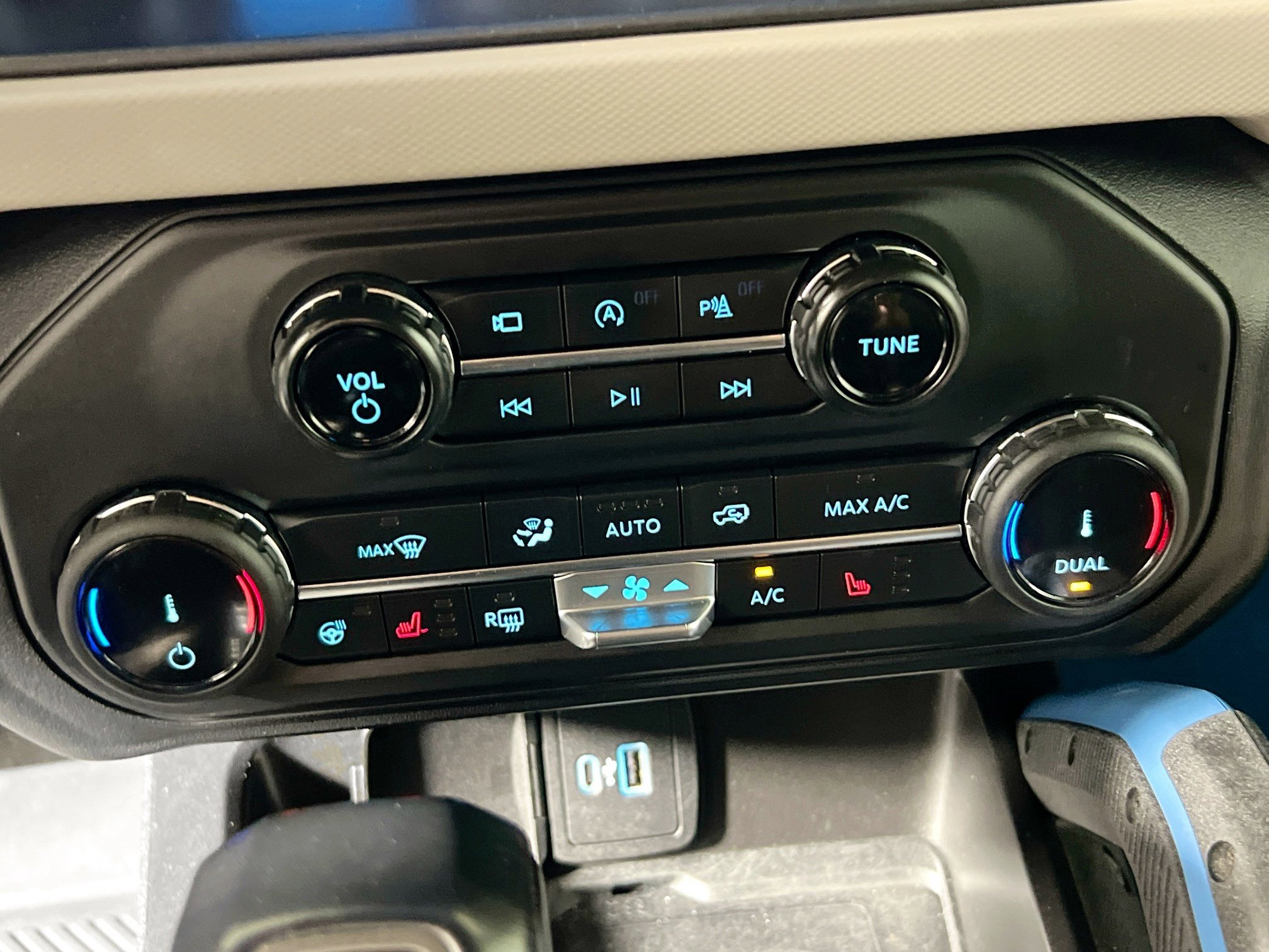 Used 2022 Ford Bronco Wildtrak image 27