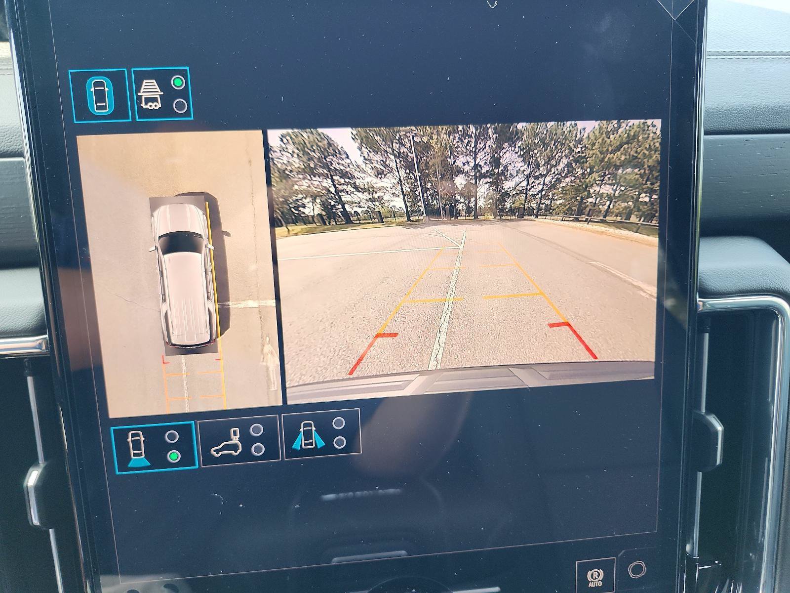 New 2026 GMC Yukon XL Denali w/ Sun & Power Step Package AWD/4WD image 15