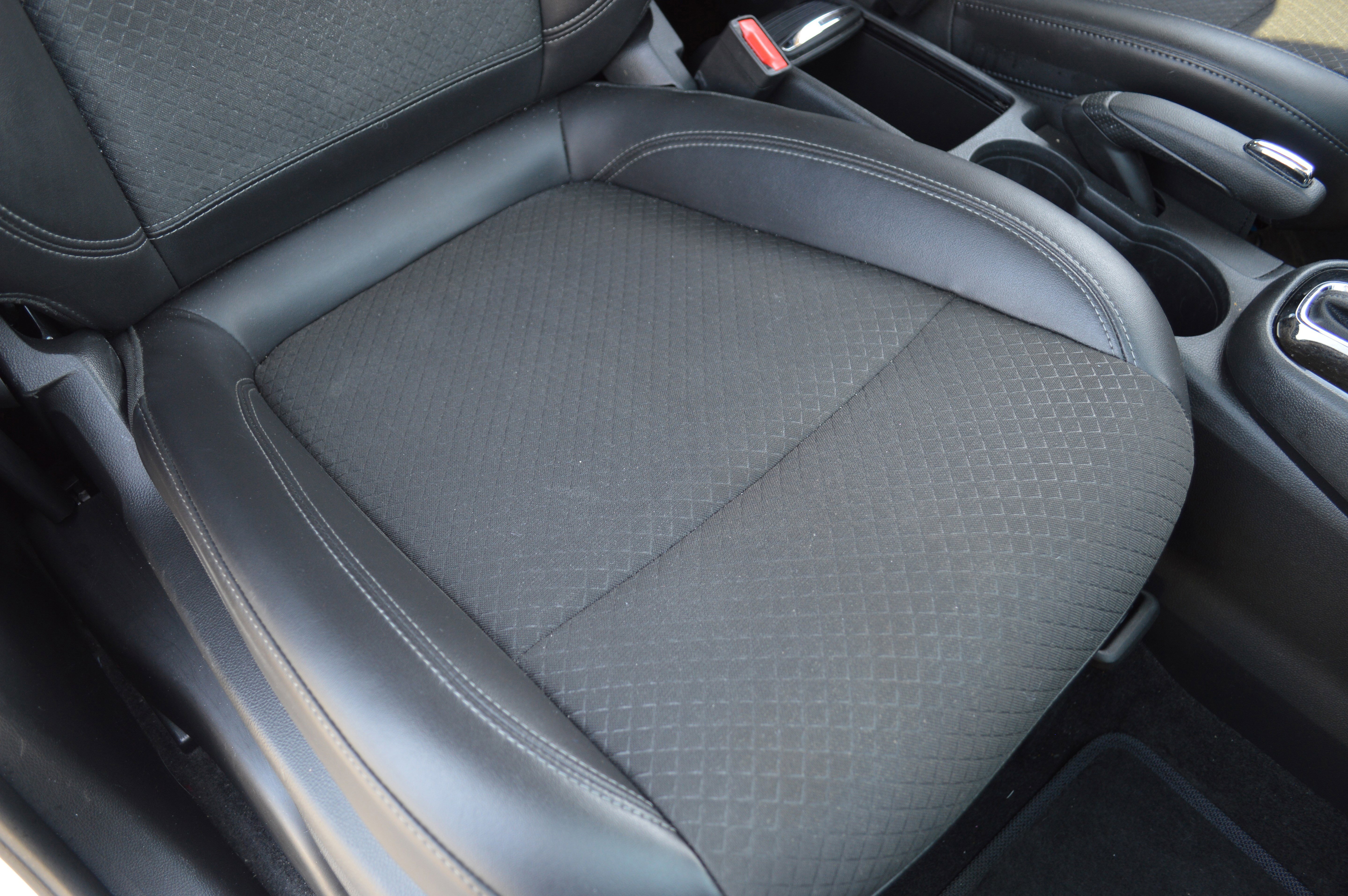 Used 2022 Buick Encore Preferred w/ Safety Package image 37