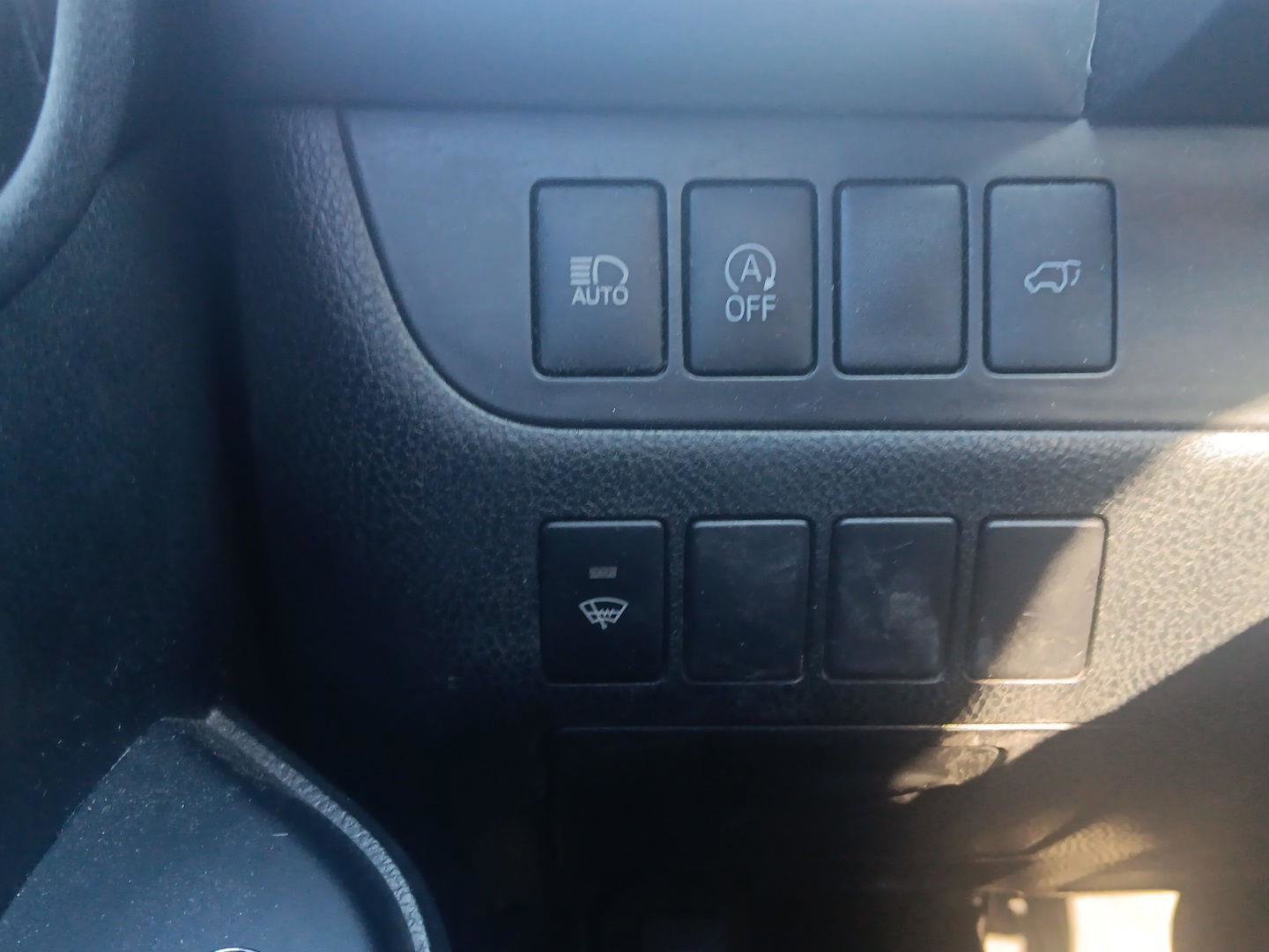 Used 2017 Toyota Highlander SE AWD/4WD image 15