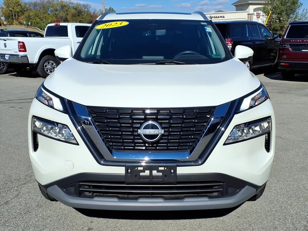 Used 2023 Nissan Rogue SV w/ SV Premium Package image 9