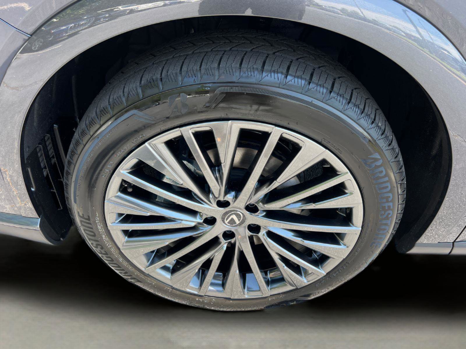 New 2025 Lexus RX 450h AWD w/ Luxury Package image 12