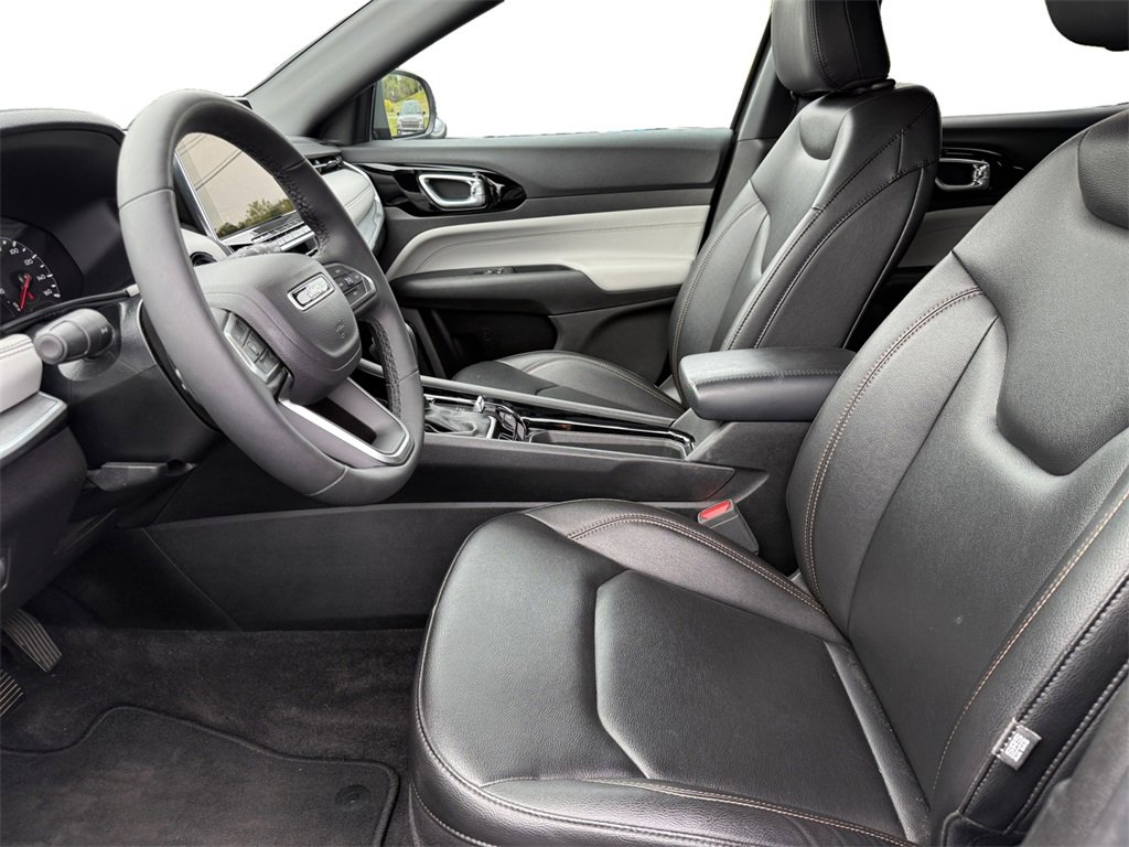 Used 2024 Jeep Compass Limited image 9