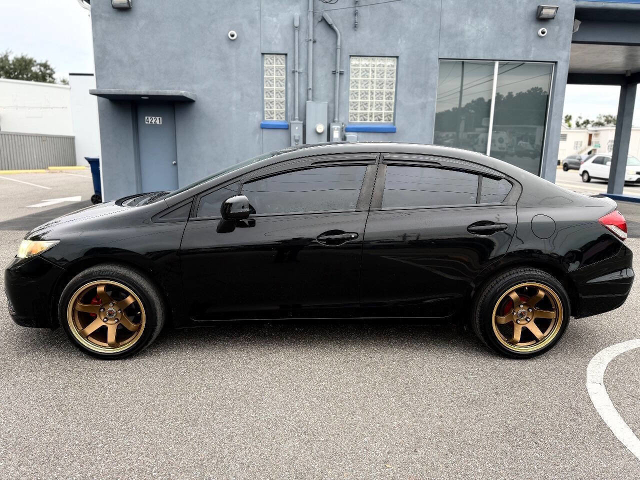 Used 2013 Honda Civic LX image 2