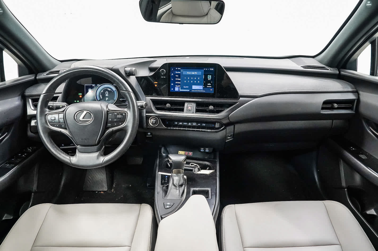 Used 2024 Lexus UX 250h FWD image 12