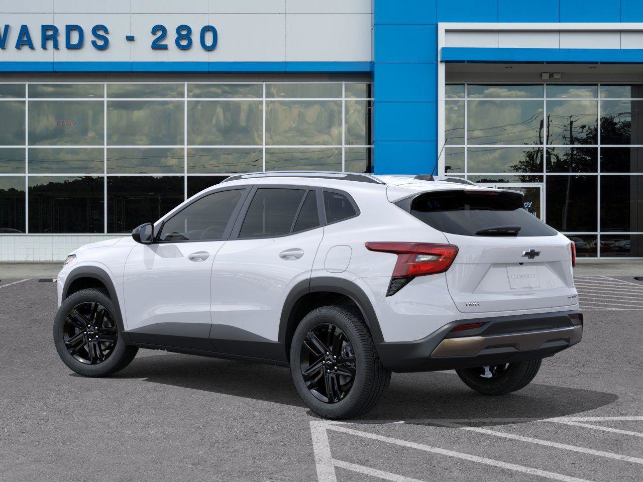 New 2026 Chevrolet Trax ACTIV FWD image 3